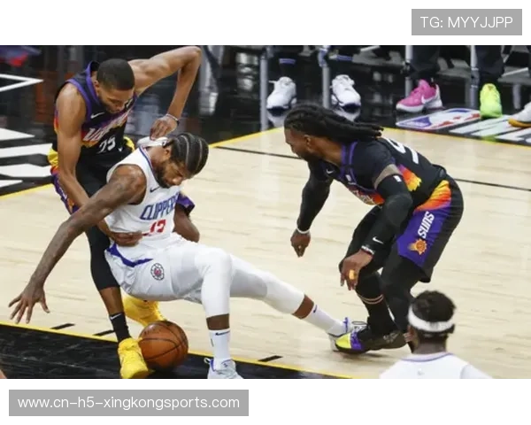 太阳双杀快船:布克准三双,格林伤退,布克太阳vs快船