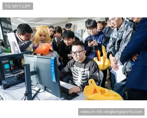 索泰显卡一夜爆红：全民嘉年华现场玩家排队到天亮