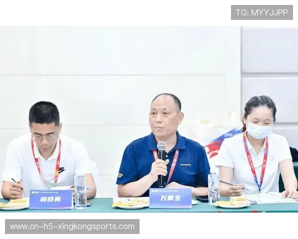 俱乐部联合企业推出“青少年运动+智能装备”新产品